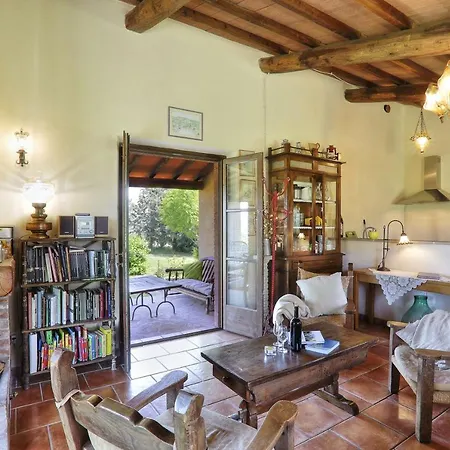 Uva - Le Selvole Apartment